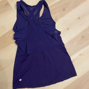 Lululemon navy blue tank with built in bra